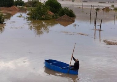 Щетите от наводненията в Гърция могат да надхвърлят 1 5 милиард