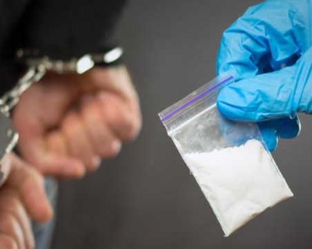 Осъдиха 23-годишен мъж за разпростанение на наркотици в Пазарджик