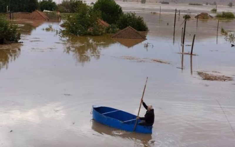 Щетите от наводненията в Гърция могат да надхвърлят 1,5 милиард