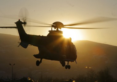 Военни от ВВС и вертолет Кугър се включиха в спасителна операция