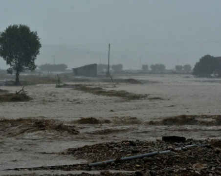 Евакуираха българите, блокирани в Хорефто заради наводнението