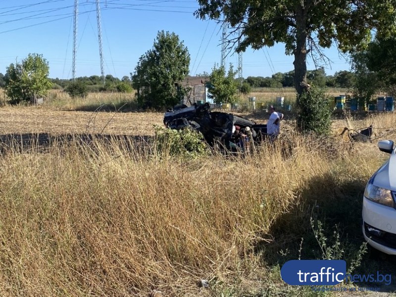 Двама са в болница след тежката катастрофа край Първомай, водачът на мерцедеса- системен нарушител