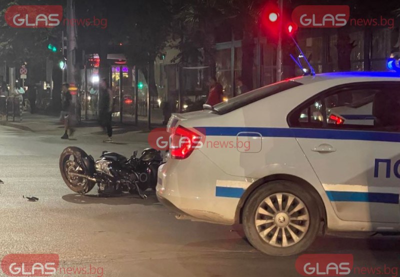 Инцидент с моторист е станал тази вечер в Пловдив. Мотор