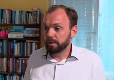 Министърът на отбраната Тодор Тагарев е приел оставката на своя
