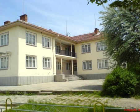 Продават за 190 хил. лева бивша детска болница в пловдивско село с най-чистия въздух