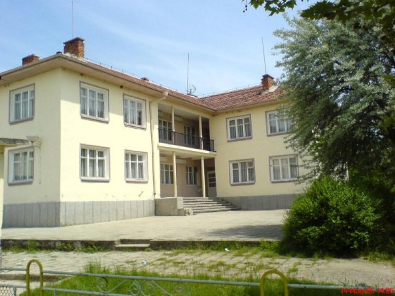 Продават за 190 хил. лева бивша детска болница в пловдивско село с най-чистия въздух