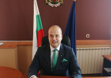 Областният управител на Пловдив д р инж Илия Зюмбилев изпрати поздравления