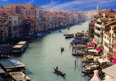 Град Венеция в Италия няма да бъде включен в списъка