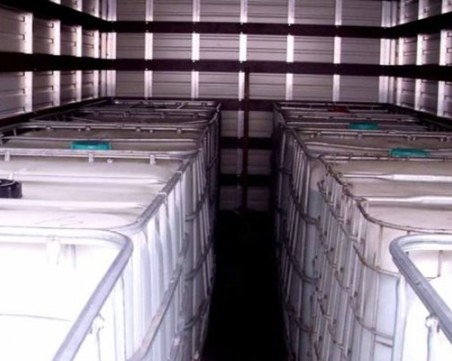Конфискуваха 8000 литра спирт от склад във Войводиново