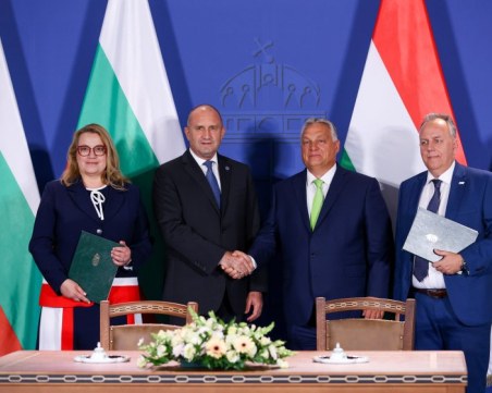 Подписаха Меморандум за доставка на втечнен газ в присъствието на Радев и Орбан