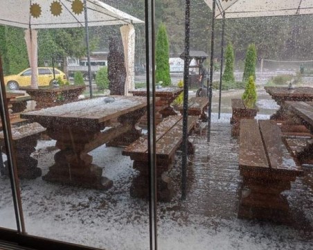 Градушка удари част от България