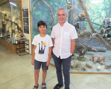 Най-младият член на Менса в България посети Природонаучния музей на Пловдив