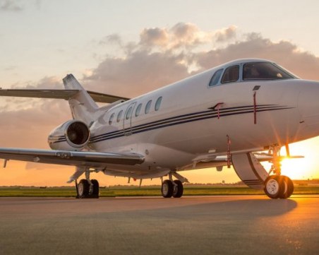 Откриха труп на мъж в колесника на самолет на летище 