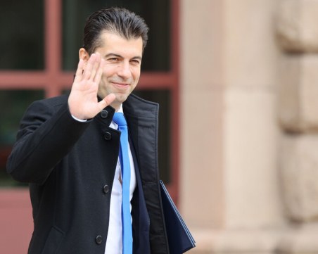 Петков за отпадането на мониторинга: Огромен успех на Денков и Габриел