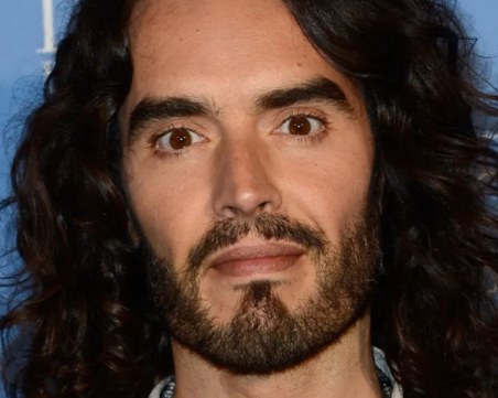 Обвиниха актьора Ръсел Бранд в изнасилване