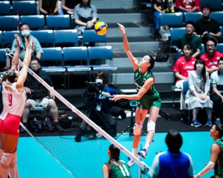 Волейболните националки се бориха, но загубиха от европейския шампион Турция