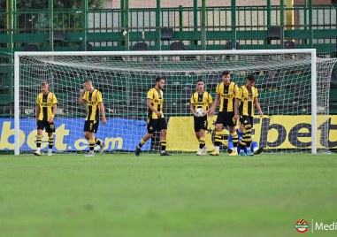 Дублиращият отбор на Ботев Пловдив загуби с 0 2 домакинството си