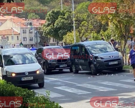 Блъснаха момиче на пешеходна пътека в Пловдив