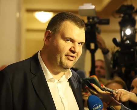 Пеевски за дрона: Спешно свикване на комисията по отбрана