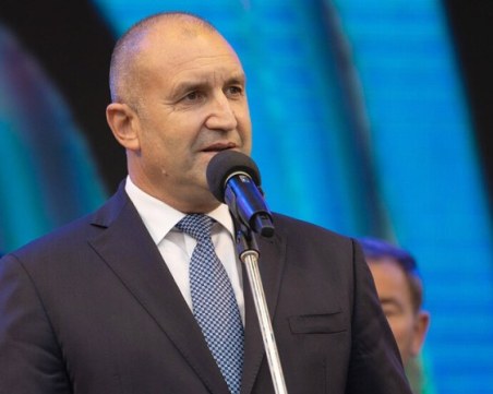 Радев: Основното предизвикателство пред света остава рискът от глобален военен конфликт