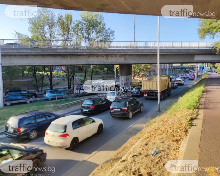 Километрични задръствания парализираха Коматевския възел заради протеста в Кючука