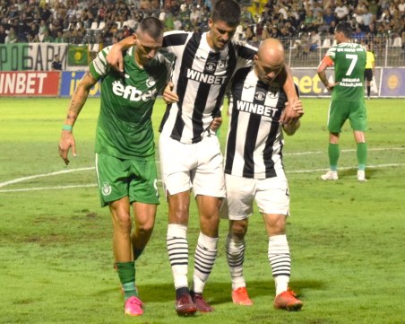 Защитник на Локомотив с много тежка контузия