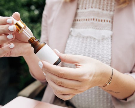 Защо да включим ретинол в грижата за кожата ни?