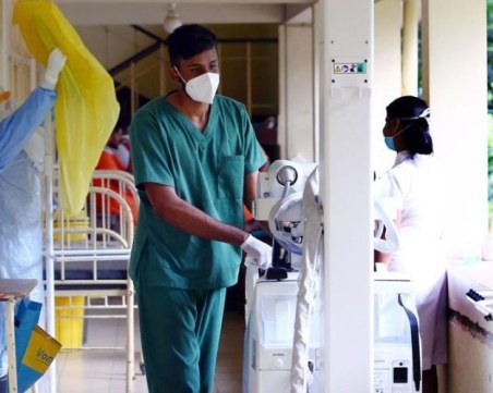 Здравна криза в Англия! 7 млн. души оставени без лечение  – 120 000 починали, докато чакат