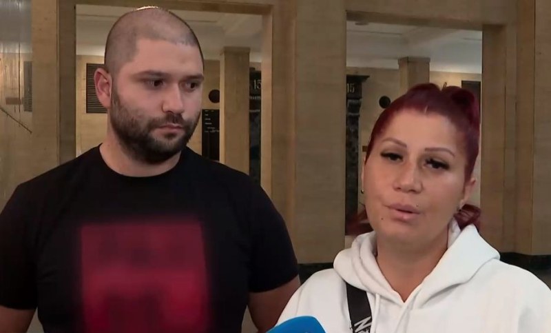 Майката на убития от униформен младеж: Г-н полицай, с какво сърце застреля детето ми?