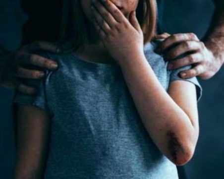 Задържаха 63-годишен, блудствал с деца в Казанлък