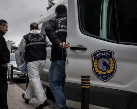 Арестуваха двама българи в Истанбул, возили 84 кг канабис и 32 кг хероин в линейка