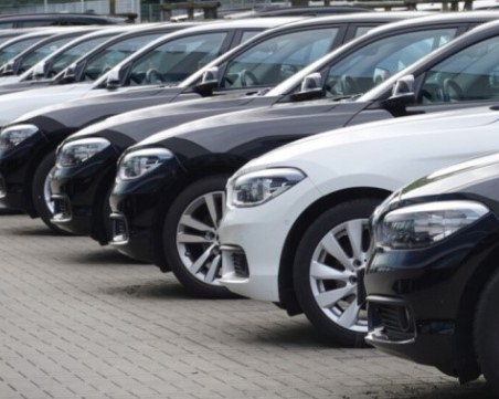 Новорегистрираните коли в България с ръст от близо 40% за последния месец, първи сме в ЕС