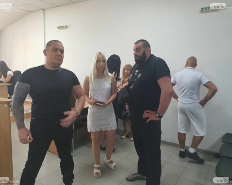 Тошо Куката получавал заплахи за убийство и бил рекетиран, делото за клипа в мола с фалстарт