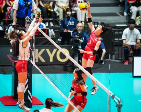 Волейболните националки загубиха от Япония в олимпийската квалификация