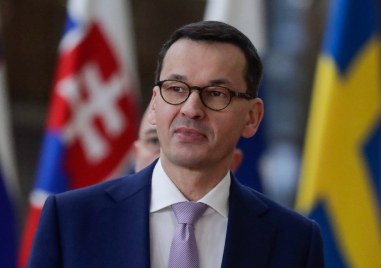 Полша спира доставките на оръжие за Украйна това каза премиерът