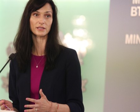 Мария Габриел: Критиките на президента за Шенген не са основателни