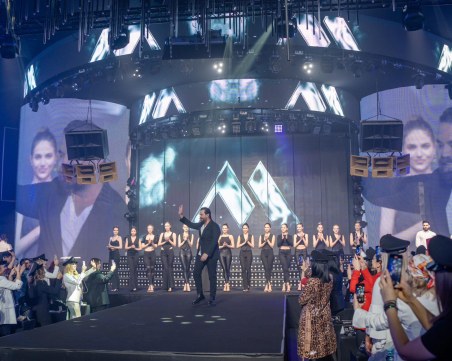 Най-популярният дизайнер на коси в света, Мунир, сам ще подбира моделите за знаменития си мастърклас в Пловдив