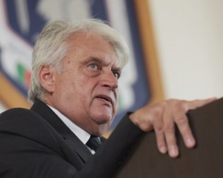 Официално! Бойко Рашков поема комисията за службите