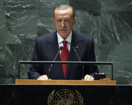 Ердоган се възмути от „цветовете на ЛГБТ