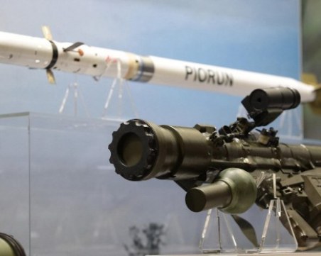 Полша няма да спира оръжейните доставки за Украйна, премиерът бил изтълкуван погрешно