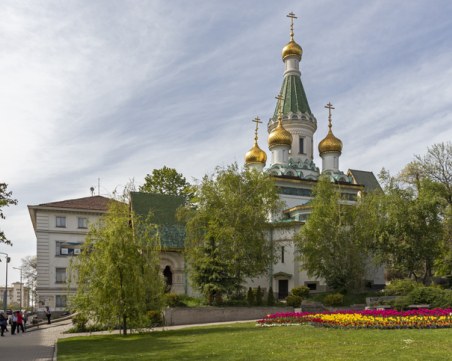 Затвориха руската църква в София