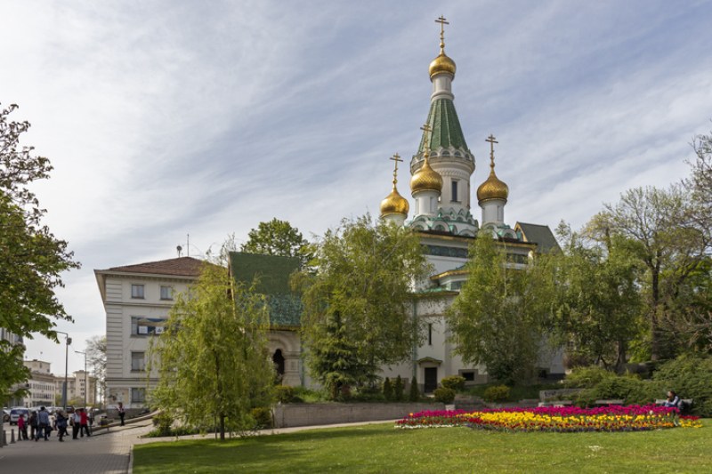 Затвориха руската църква в София