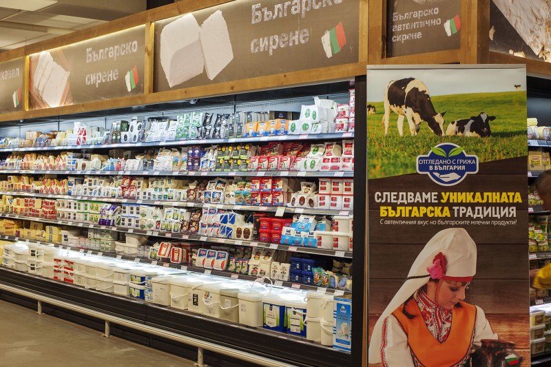 Земеделският министър: Надценката на млечните  продукти в магазина стига 70%