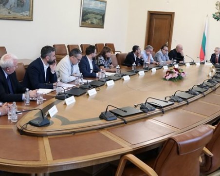 ДДС остава 9% за заведенията, ако минат на патентен данък