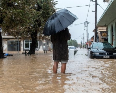 Гърция затваря училища в очакване на проливни дъждове
