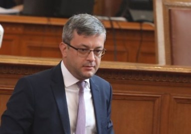 Депутатът от ГЕРБ СДС Тома Биков отговори на кандидата за кмет