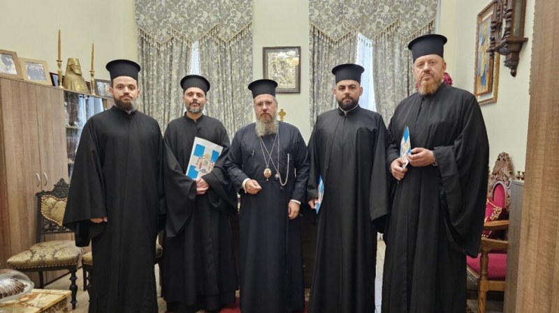 Патриарх Неофит назначи свещеници от София да служат в Руската църква