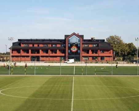 Дерби на дублиращите отбори между Ботев и Локо днес