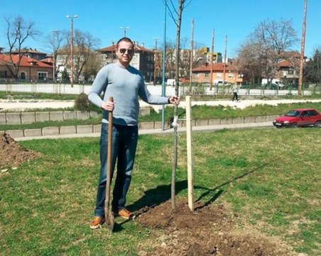 Георги Гатев, ГЕРБ: Живея, работя и отглеждам детето си в „Тракия”