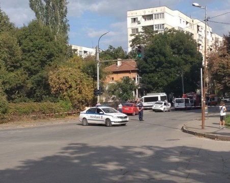 Мъж се барикадира в София, заля се с бензин и заплаши да се самозапали